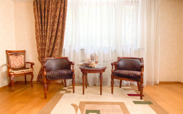 Admiralskaya V Tsentre Sevastopolya Flat