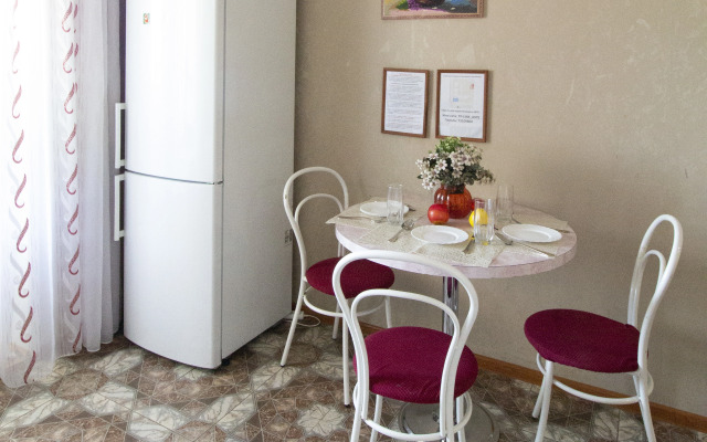 Na Krasnoarmeyskoy 82 Flat