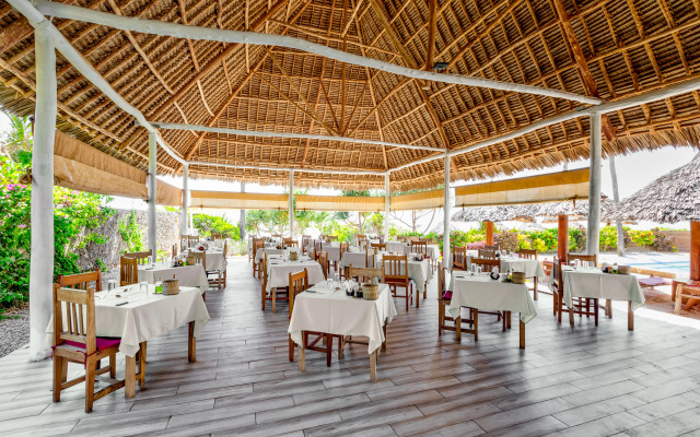 AHG Sun Bay Mlilile Beach Hotel