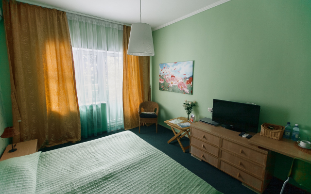 GreenApple Resort Hotel