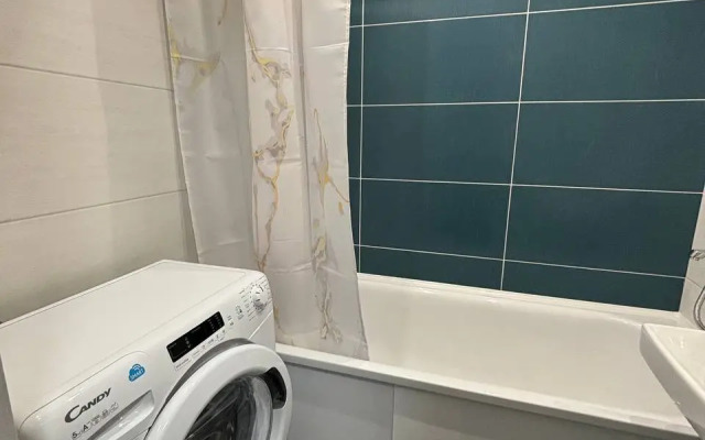 V 10 Minutakh Peshkom Ot Kremlya Flat