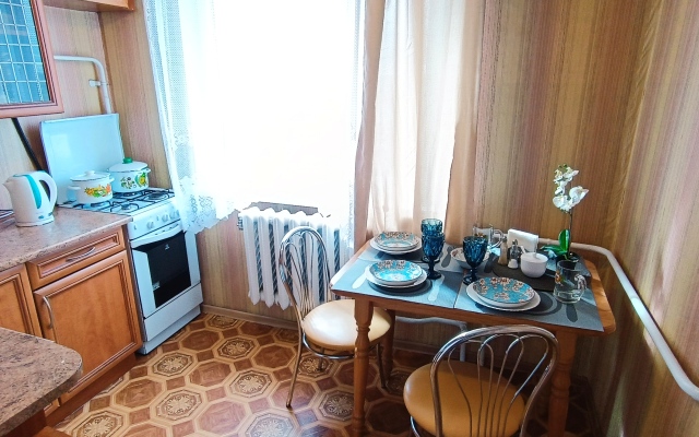 Апартаменты Центр, красивый вид на озеро, 9 этаж, лифт