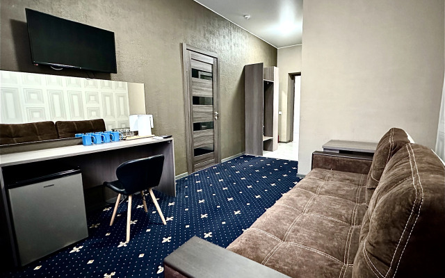 7 Nebo Hotel