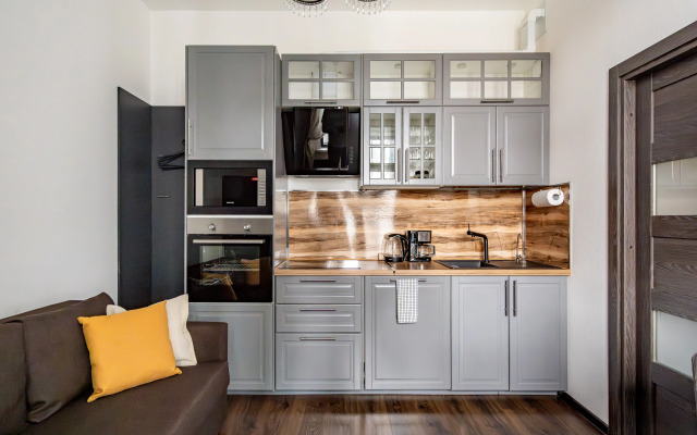 Odnokomnatnaya Na Petrogradke Flat
