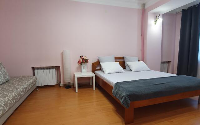 Na Ulitse Khrulyova 11 Flat