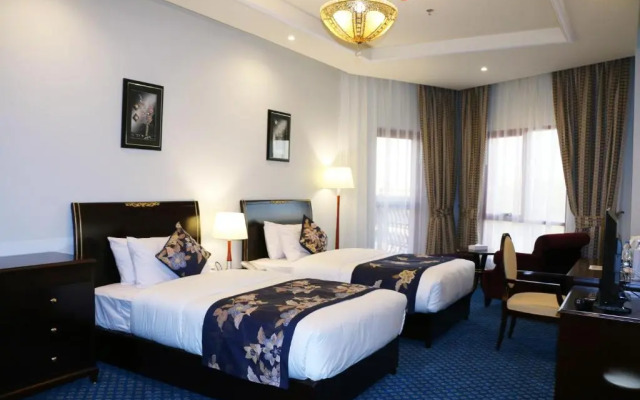 Red Castle Hotel