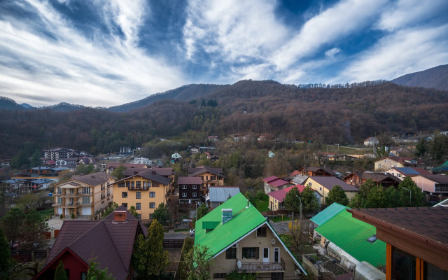 Kvartira prostornaa Chalet