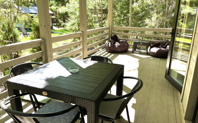 Лесной домик на берегу Озера Волго на Селигере - коттеджи Сосновый бор