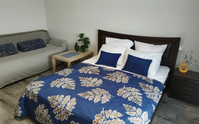 Flat Na Ulitse Komarova 14
