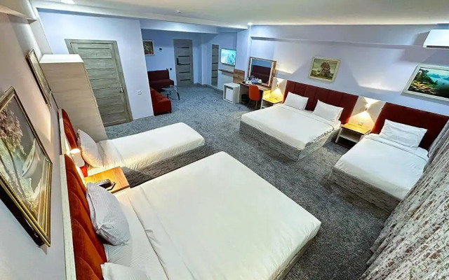 Amazon Hotel