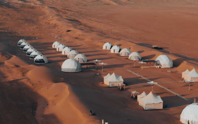 Luxury Desert Camp Hotel