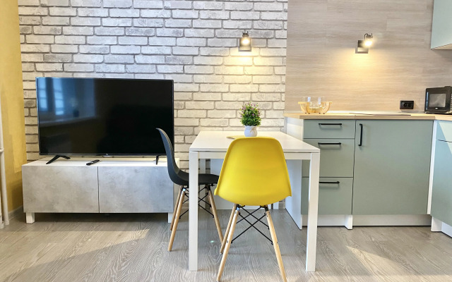 Dvukhkomnatnaya Studiya S Panoramnym Vidom Na R. Ob Apartments