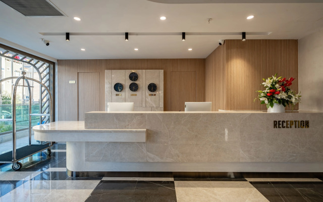Awen Hotel Lara