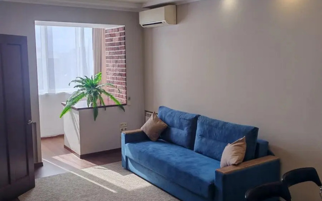 Na Prospekte Okeanskiy 54 Flat