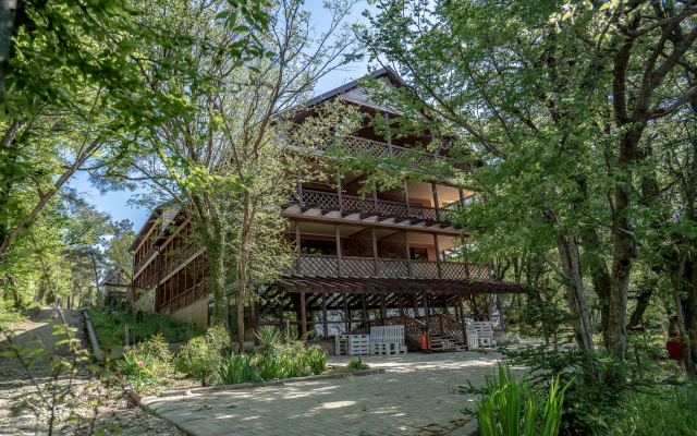 Green Wood Mini-Hotel