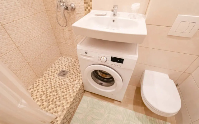 Apartments Uluchshennye Na Alekseevskoy Zhk Serebryany Fontan