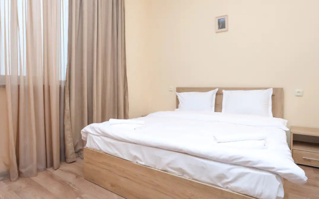 Апартаменты Stay Inn on Argishti Str 11-79