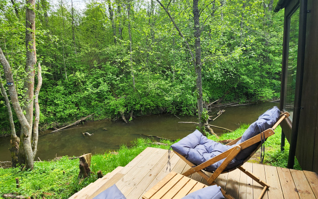 Zhivopisniy ostrov Glamping