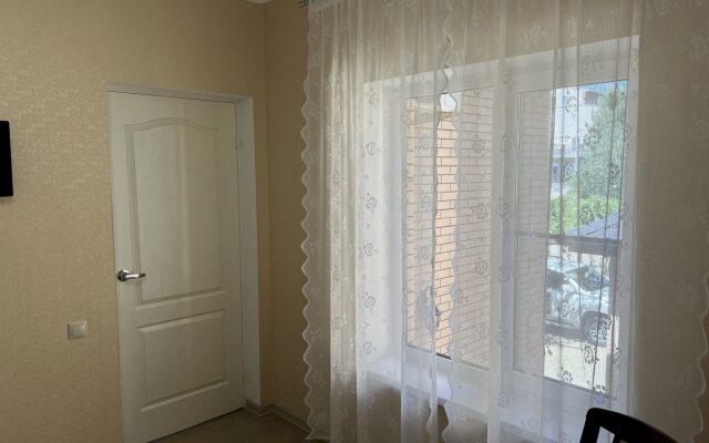 120 2 Komnatny Etazh S Kukhney Private House