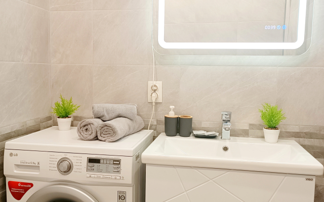 S Fontanom Vo Dvore Flat