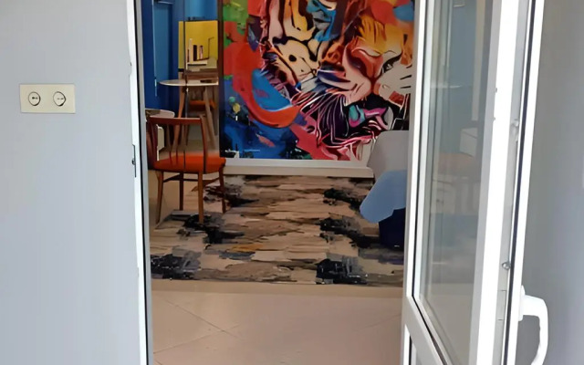 Studiya Siniy Tigr Flat