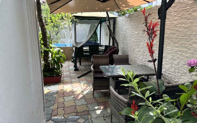 Lazurnyij Briz Guest house