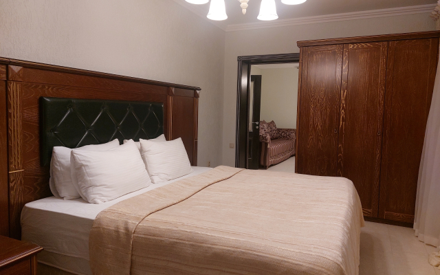 Arkhar Guest House