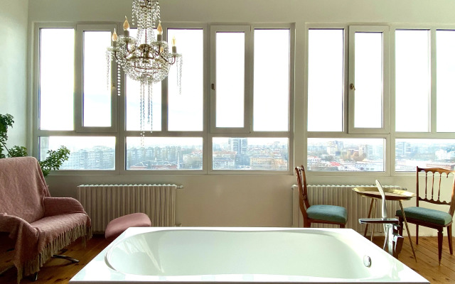 Апартаменты ApartMari Уникальный Люкс с видом на город