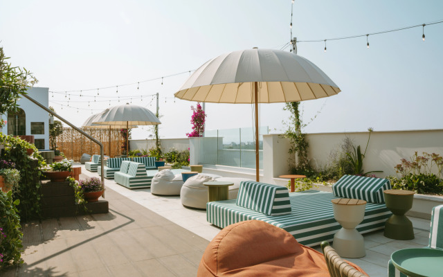 Liv & Co Suites & Villas Apartment Hotel