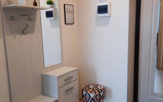 Kvartira Dizaynerskaya V Zhk Rodnikovaya Dolina Flat