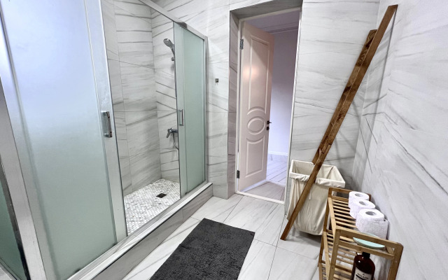 Частный дом просторный светлый на берегу Каспийского моря