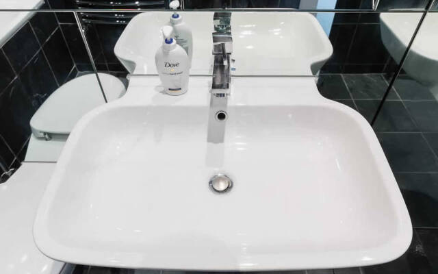 Comfortable Aircon Apartment Earls Court
