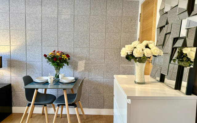 Damos Living - Superb Business En-Suite Studio Apartments