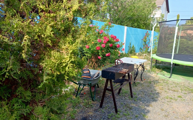 Semeyny Na Pribrezhnoy Guest House