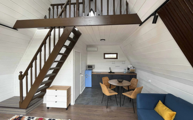 Asti Kemp Glamping