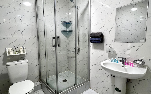 V Tsentre Tashkente Chakar 198 Ot Rnb Estate Apartments