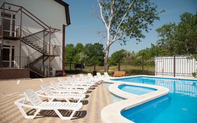 Calypso Hotel