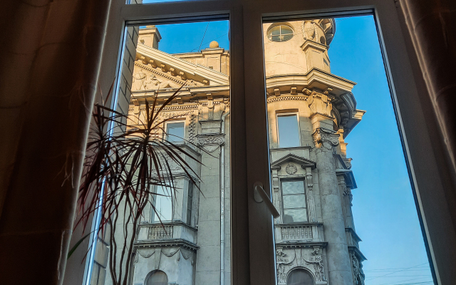 Меблированные комнаты на Пяти углах