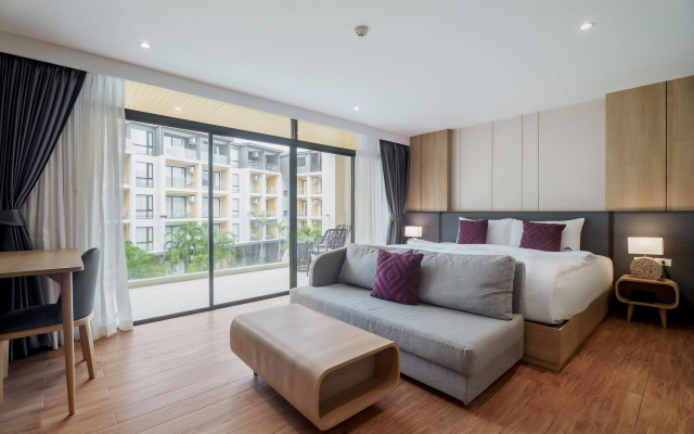 Pool View 1310 Wyndham Condo Apartments