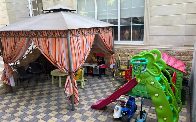 Melis Guest House