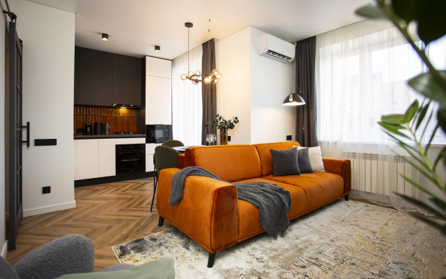 Svetlaya Prostornaya Na Varakina Flat