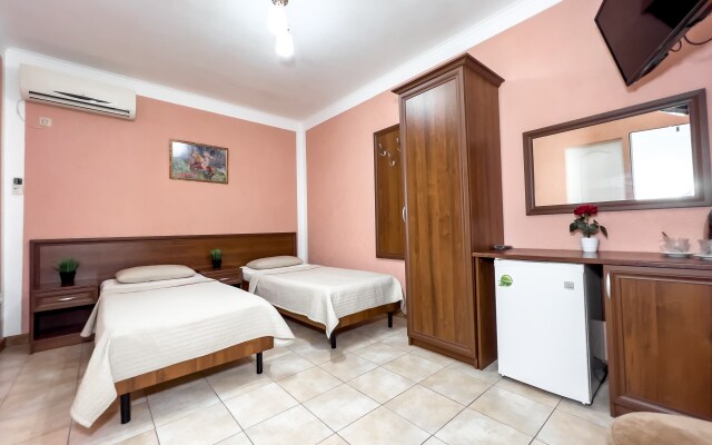 Viva Silviia Hotel