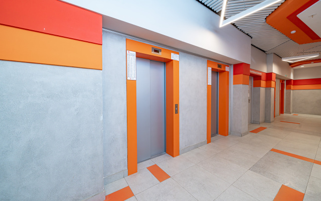 U Metro Parnas 706 Apartment
