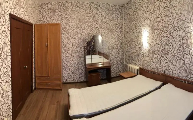 Квартира Трехкомнатная у горы Олимпийская 75