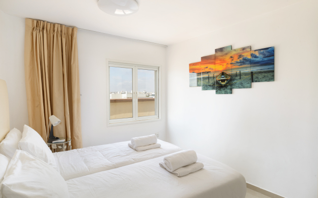 Penthouse With Panoramic View By Feelhome Apartments