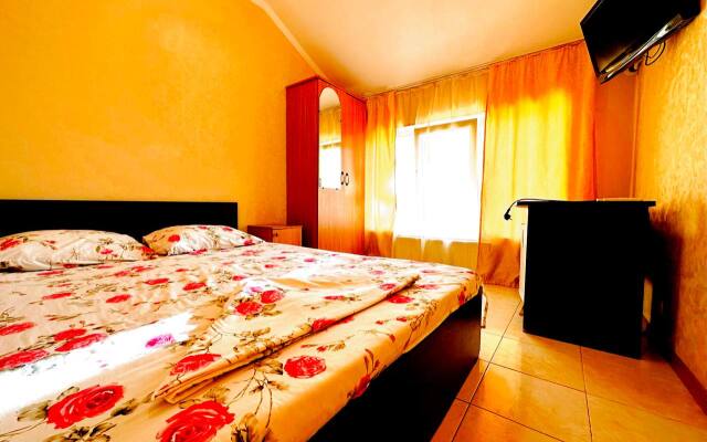 Izumrud Khaus Guest house