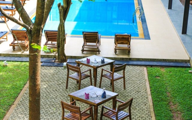 Fresco Water Villa Hotel