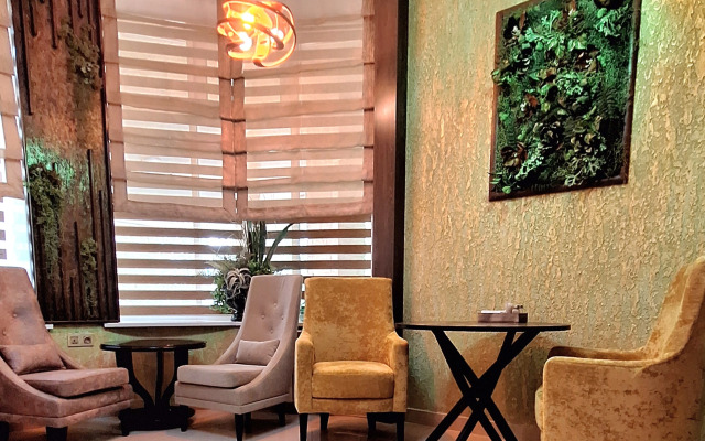 Mirazh Hotel