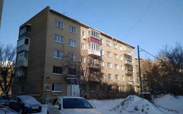 Na Vorovskogo Apartments