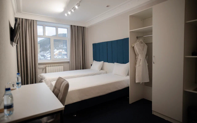 Mayak Hotel